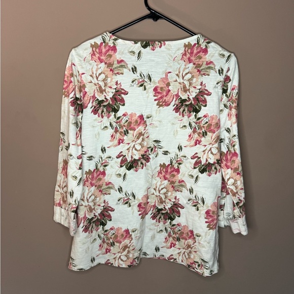 Chico’s Crewneck Feminine Floral Top - Picture 2 of 6